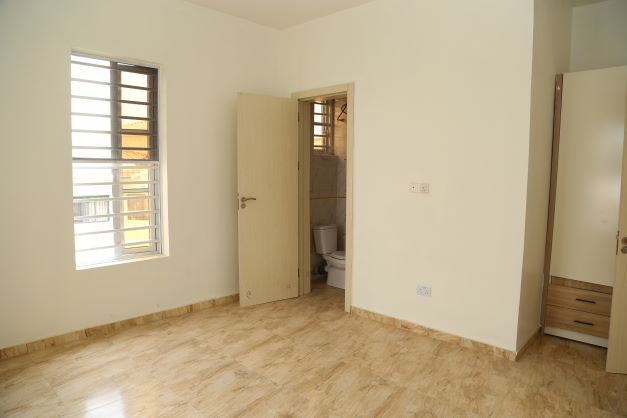 5 Bedroom Detached Duplex with BQ