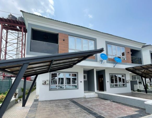 FULLY SERVICED BEAUTIFULLY CRAFTED 4 BED SEMI-DETACHED DUPLEX
