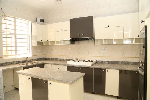 5 Bedroom Detached Duplex with BQ