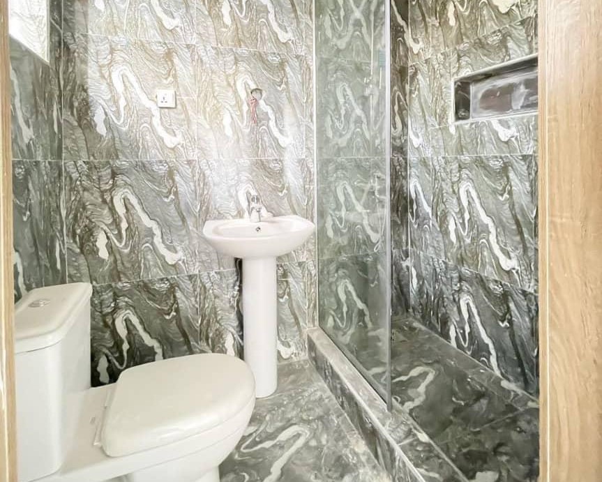 Spacious 4 Bedroom Terrace Duplex with BQ