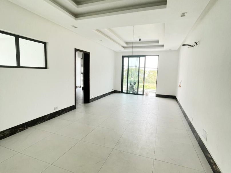 Spacious 5 Bedroom Terrace Duplex with BQ