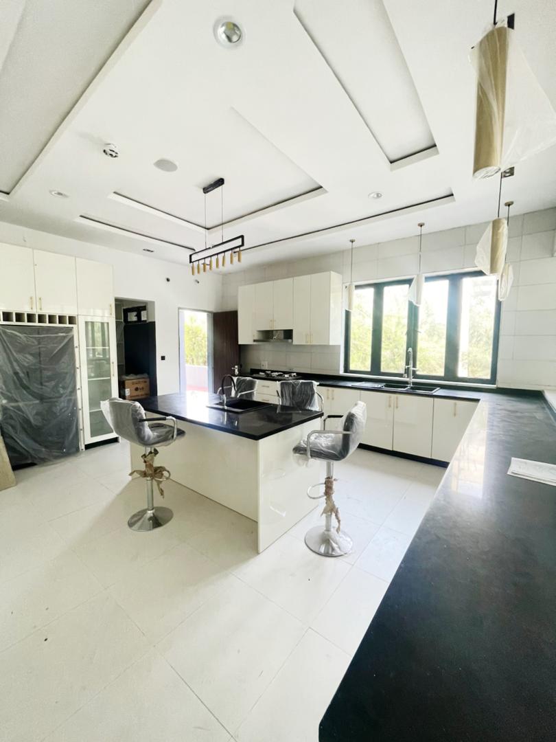 5 Bedroom Detached Duplex with BQ