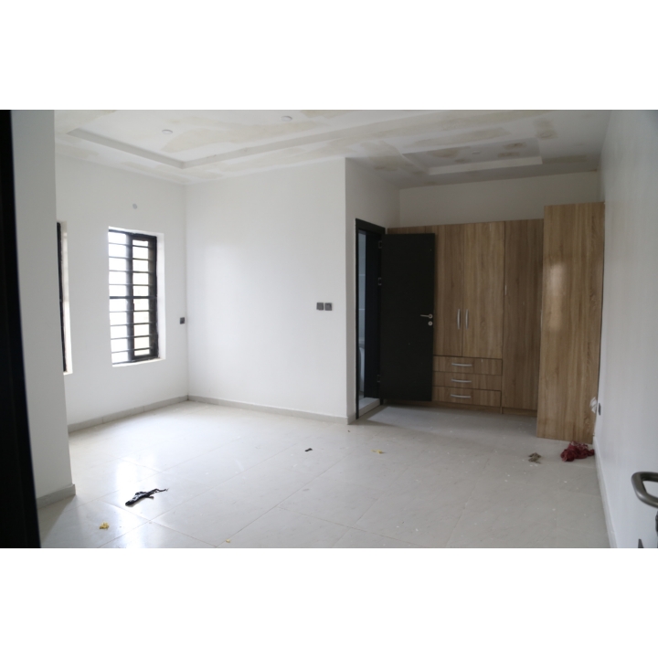 4 bedroom semi detached duplex with BQ