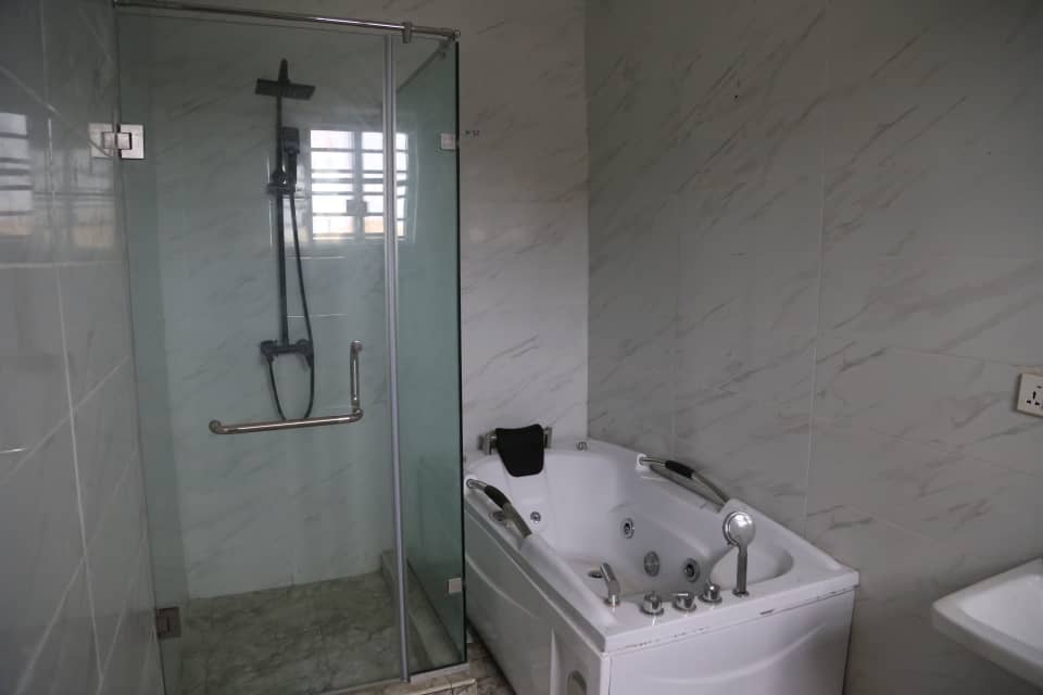 4 bedroom detached duplex + BQ