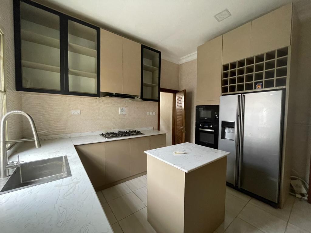 4 bedroom detached duplex + BQ