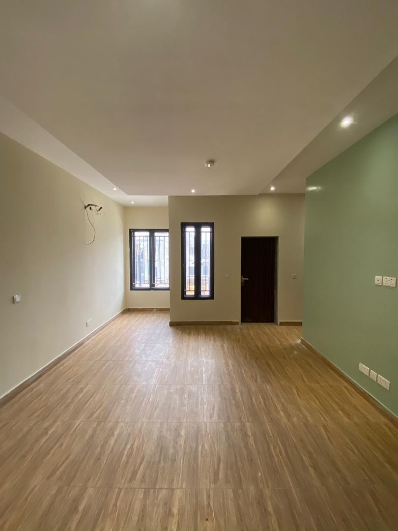 3 bedroom semi detached duplex