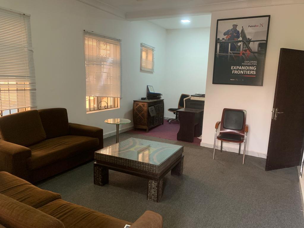 5 bedroom detached duplex with BQ
