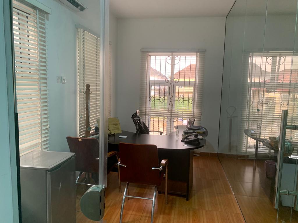 5 bedroom detached duplex with BQ