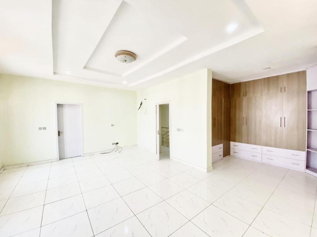 4 bedroom terrace duplex with BQ