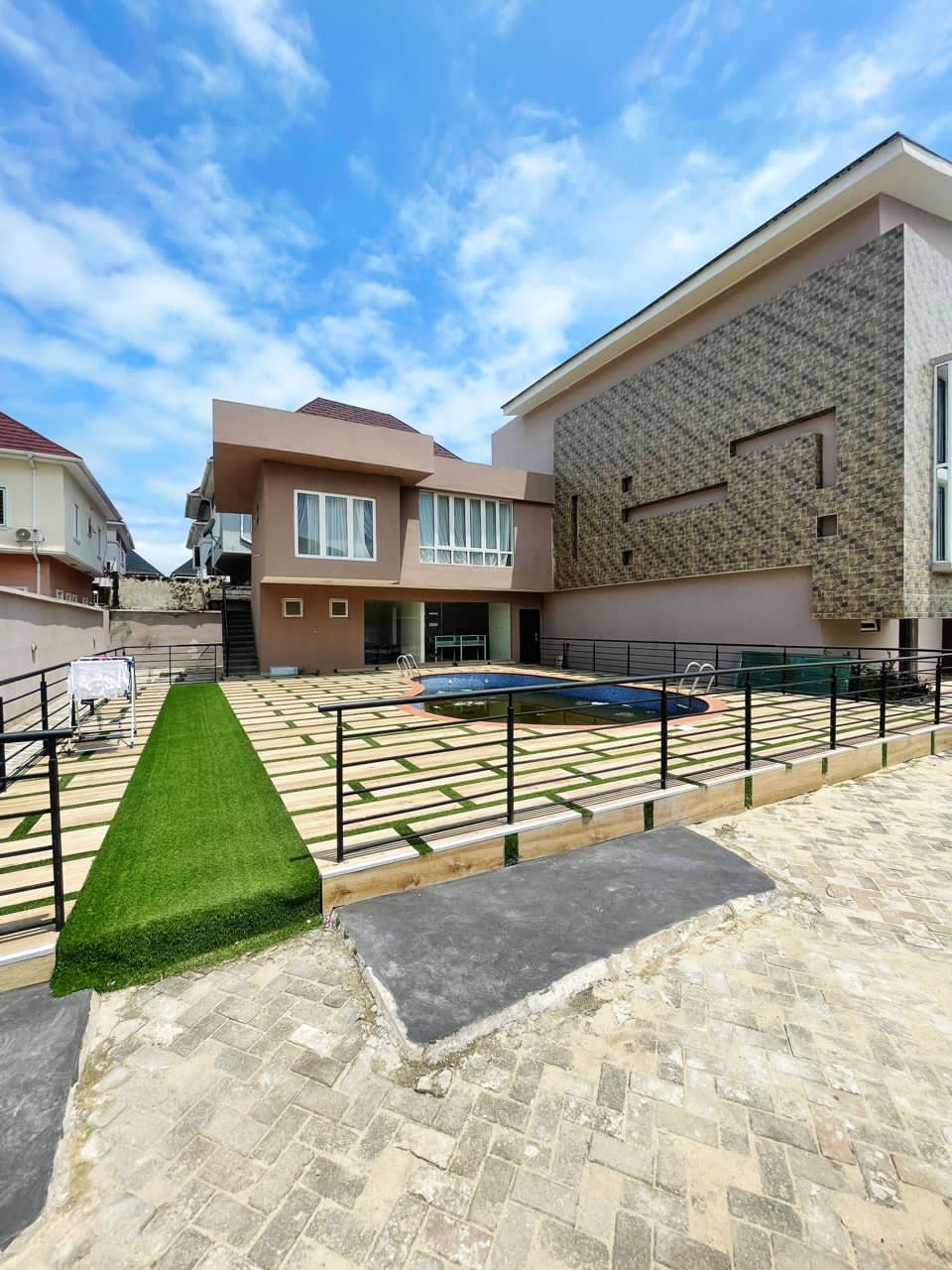 2 bedroom apartment