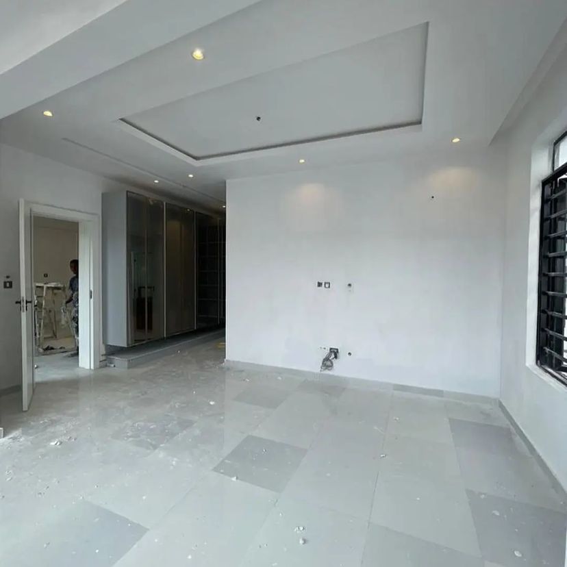 4 bedroom detached duplex with BQ