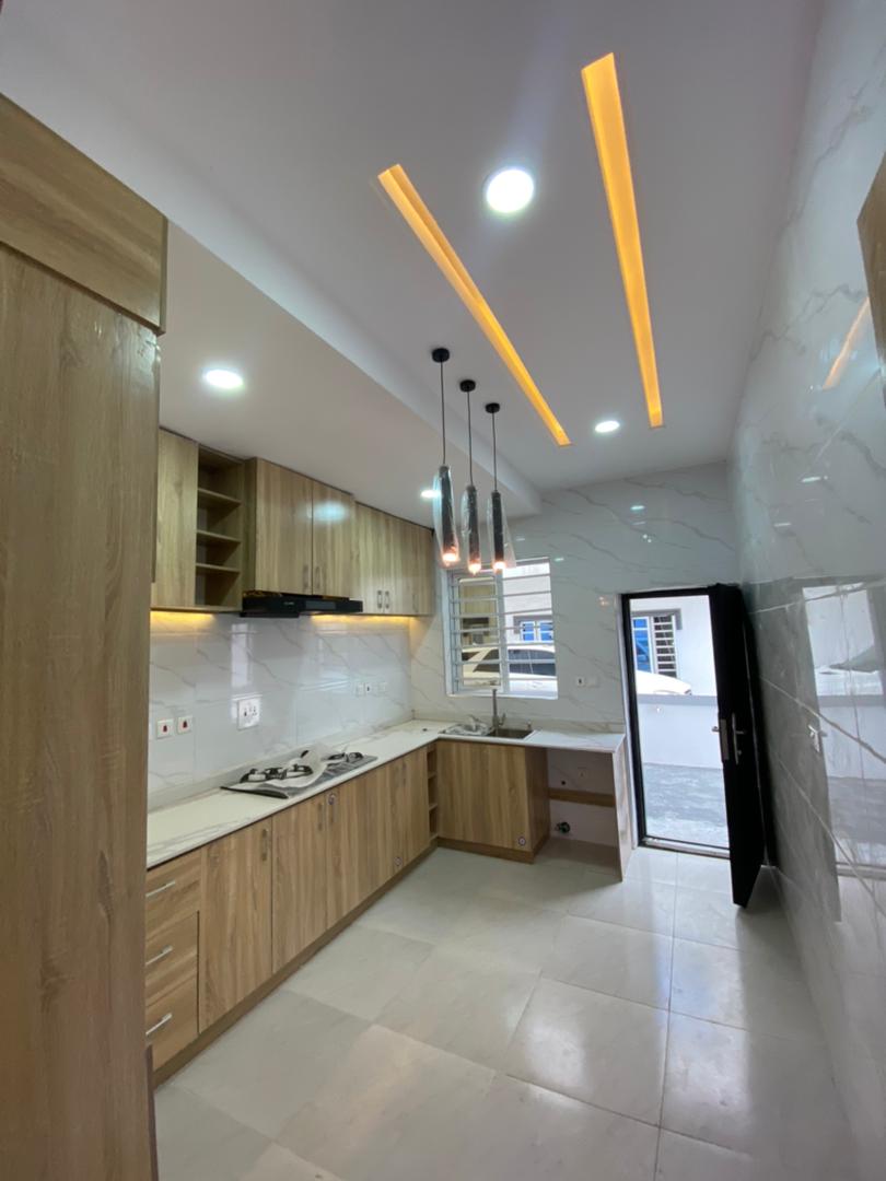4 bedroom semi detached duplex